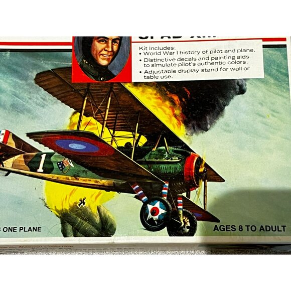 Renwal 1/72 Model Kit Capt. E.V. RICKENBACKER's SPAD XIII Plane NO. 261 - Picture 3 of 10